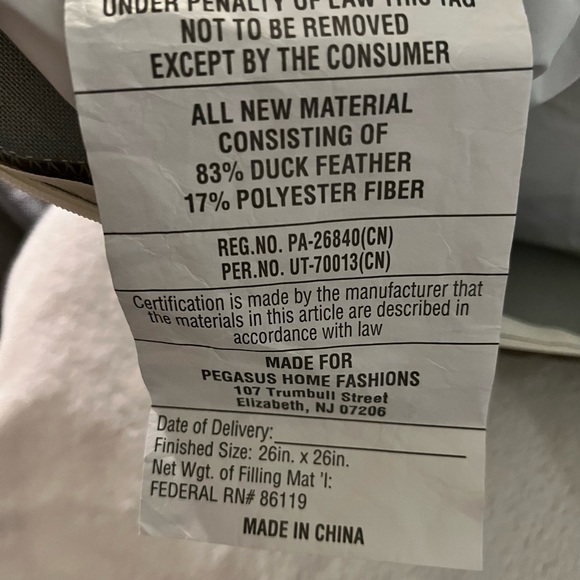 1-NWT TGH TESSITURA VELVET DECORATIVE PILLOWS (Read description for details) - Picture 16 of 17